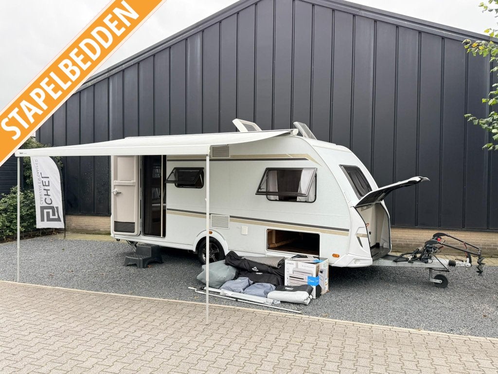 Weinsberg 480 QDK: Cassetteluifel-Voortent-S-Airco-Nw Banden, Overige merken, Treinzit, 5 tot 6 meter, 1000 - 1250 kg