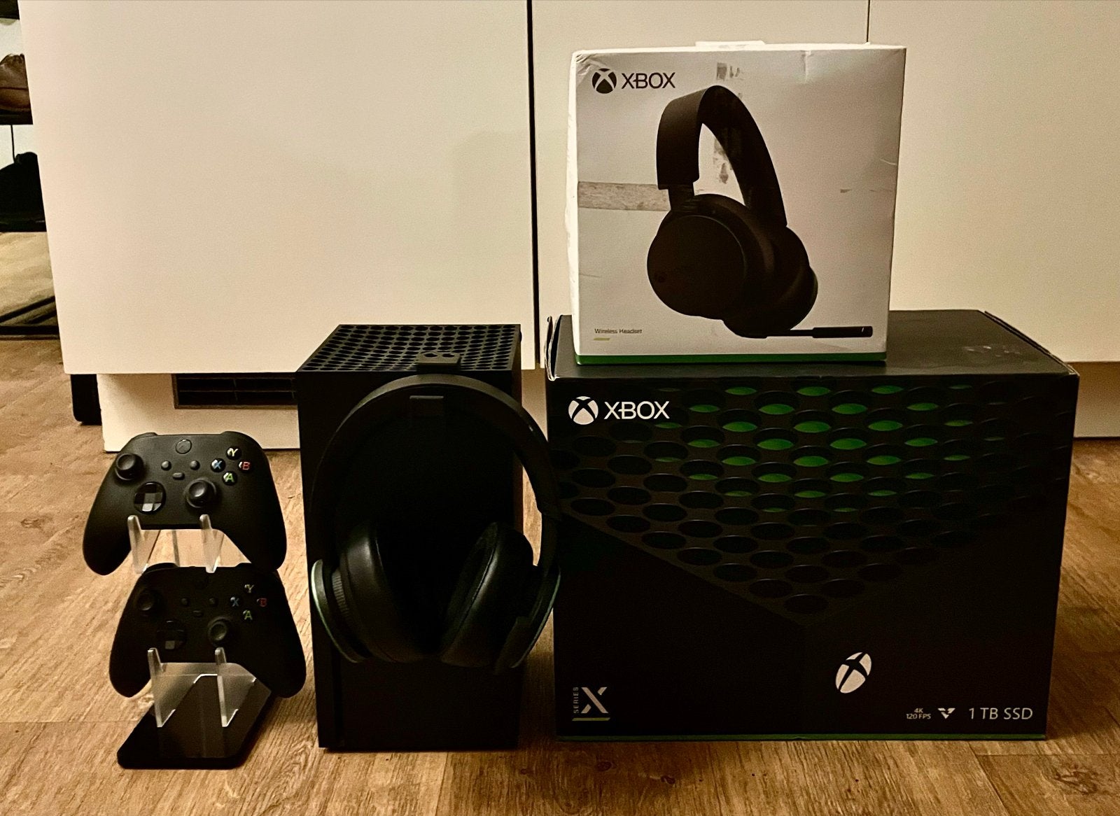 Xbox Series X met 2 controllers en headset, Ophalen, Zo goed als nieuw, Xbox Series X