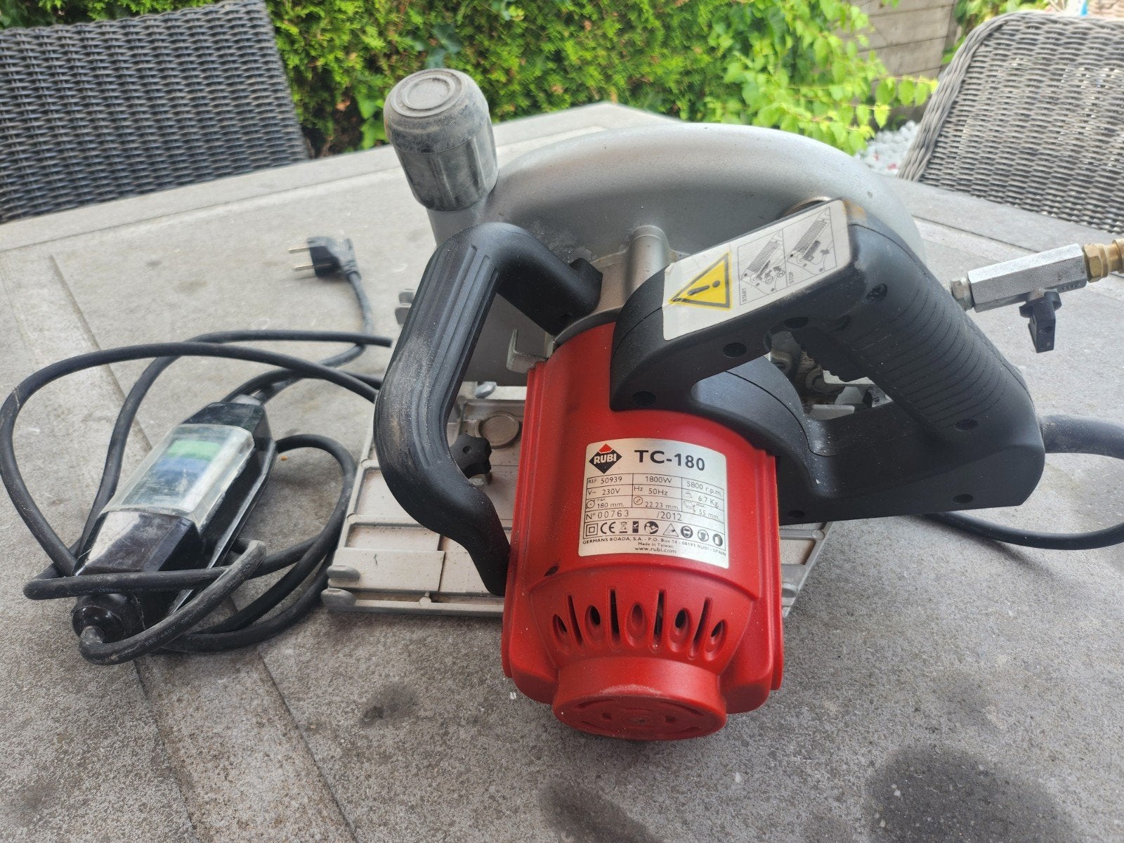 Rubi TC 180 electrische handzaag kit, Ophalen, Zo goed als nieuw, Minder dan 700 watt, Werkbankslijpmachine
