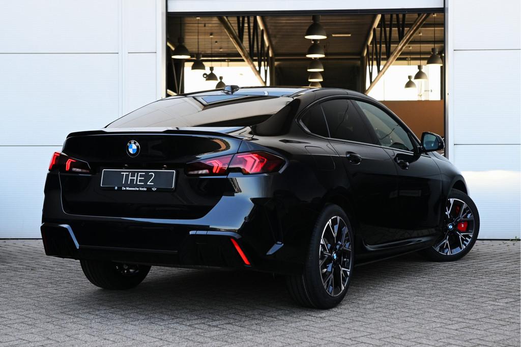 BMW 2 Serie Gran Coupé 220 M Sport Automaat / Adaptieve LED, 156 pk, Zwart, Bedrijf, 3 cilinders