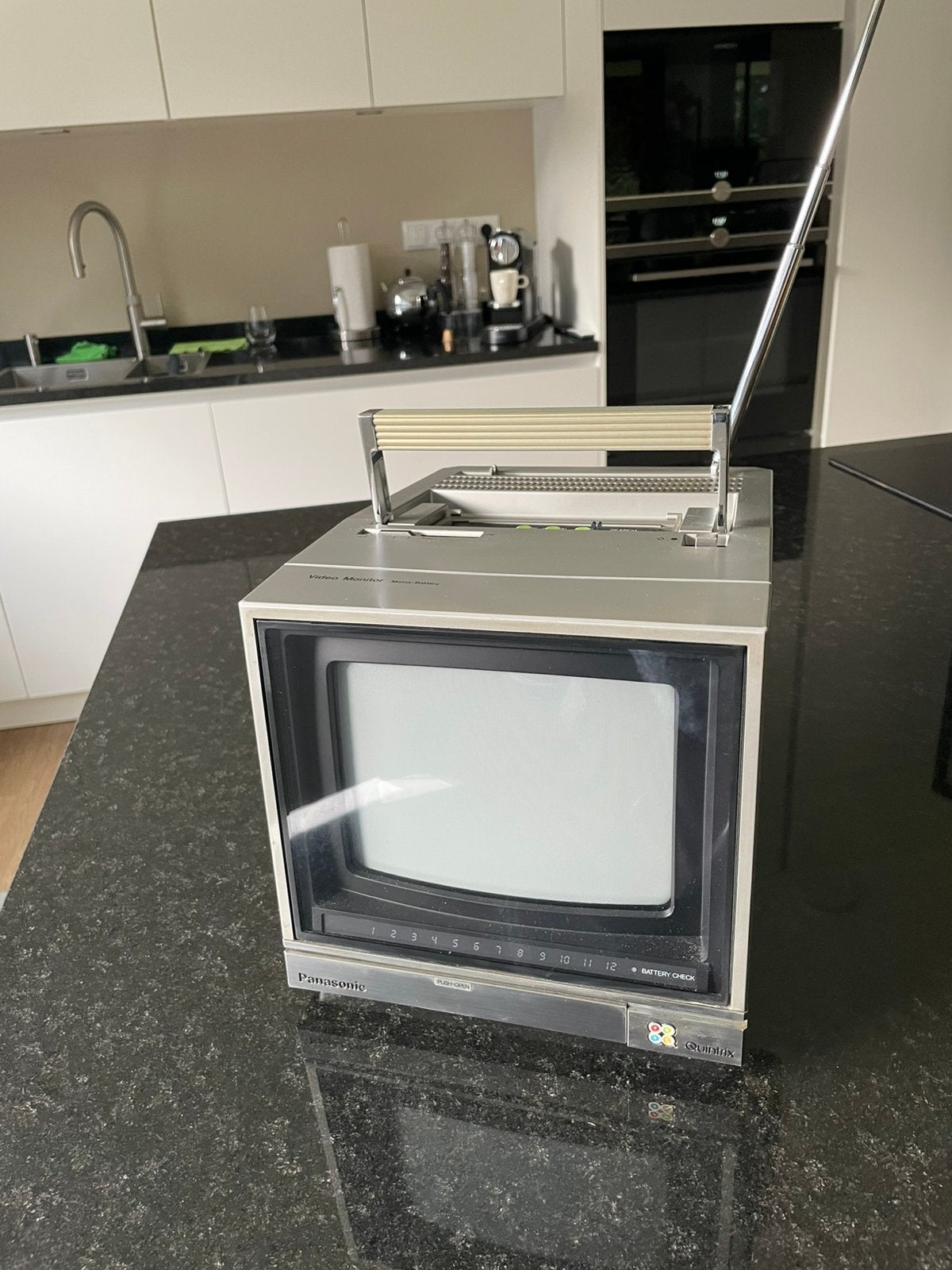 Panasonic Color TV Quintrix Video monitor, Ophalen, Gebruikt, Tv en Weergevers