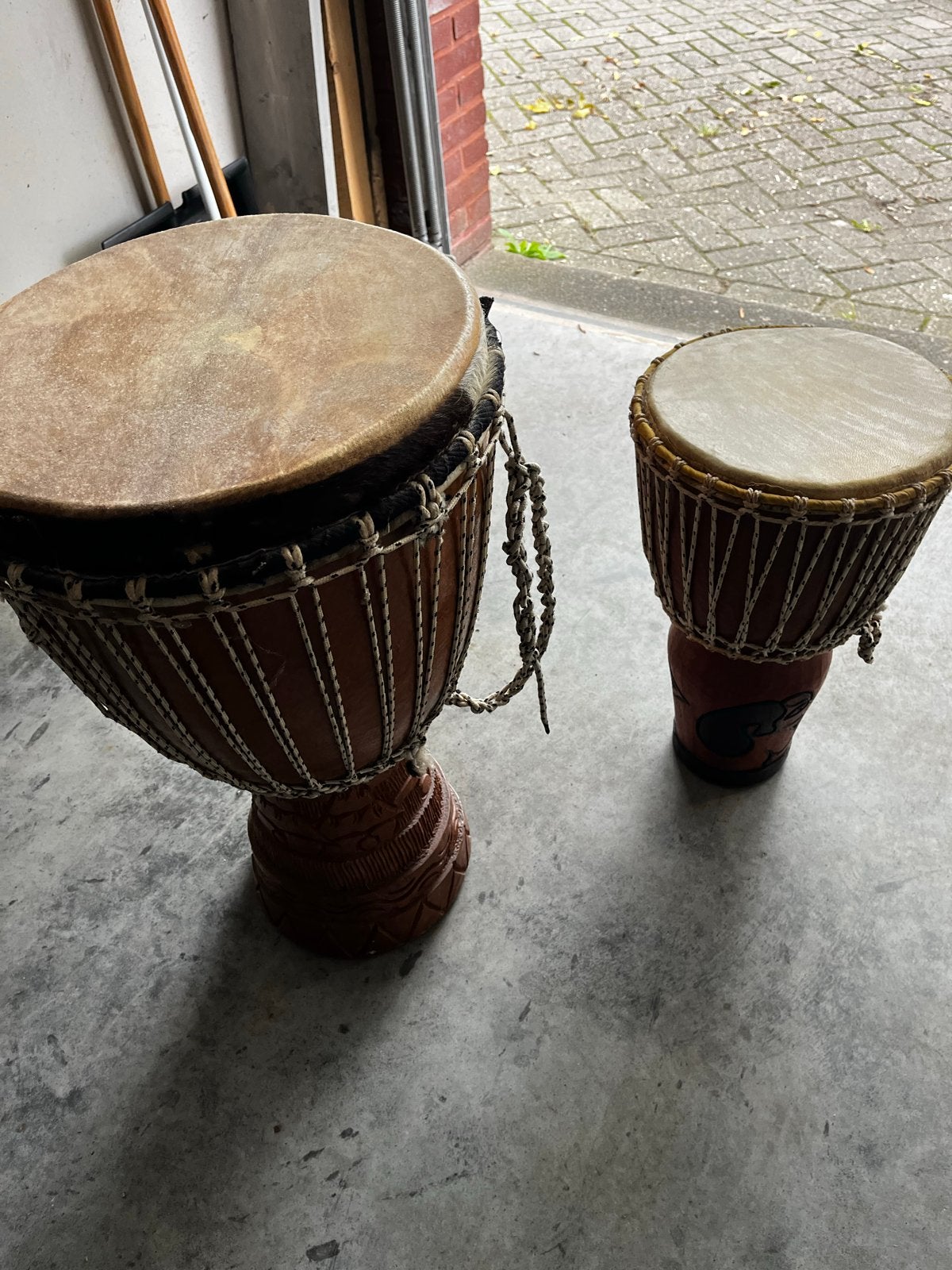 Set van 2 handgemaakte Djembe trommels, Ophalen, Gebruikt, Trommel
