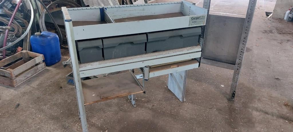 Sortimo kast bedrijfswageninrichting, Ophalen