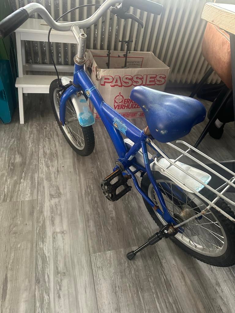 Blauwe kinderfiets 16 inch, Fietsen en Brommers, Fietsen | Kinderfietsjes, Ophalen, Gebruikt, Velgrem, 16 tot 20 inch