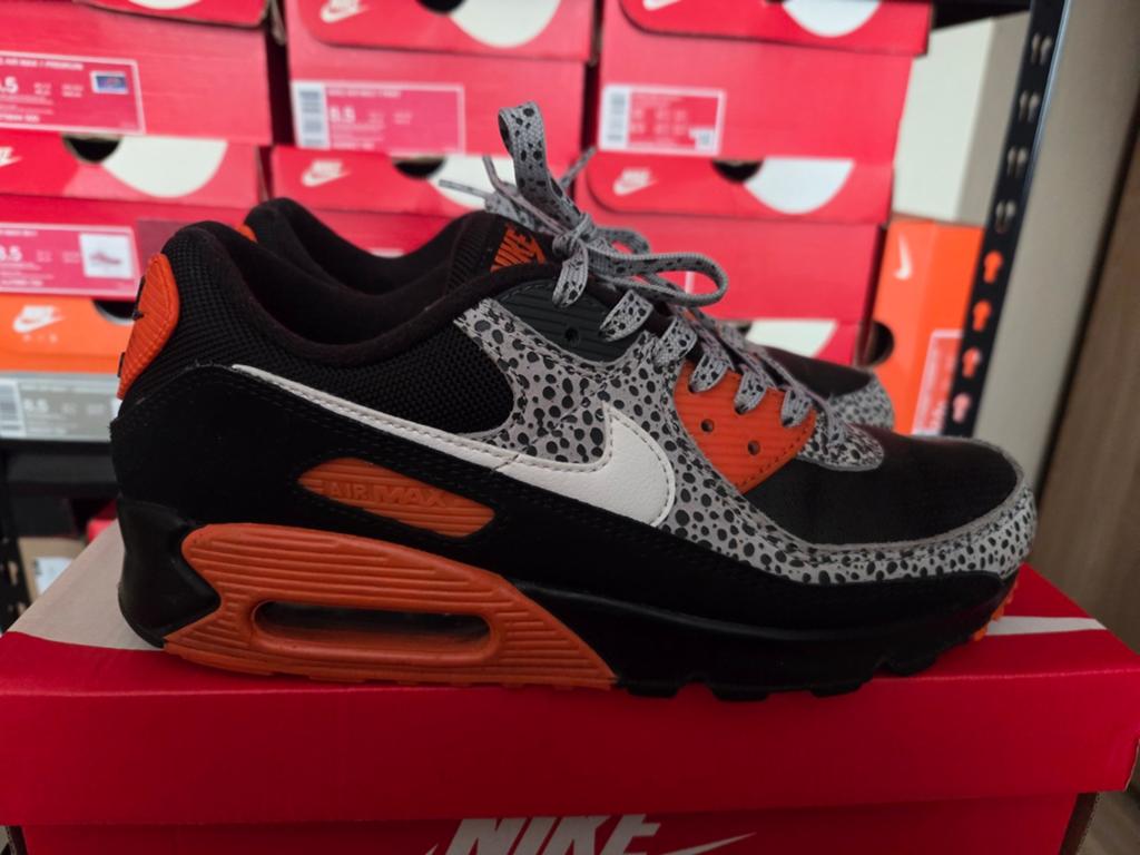 Nike Air Max 90 Safari - Zwart/Oranje met dierenprint, Kleding | Heren, Schoenen, Ophalen, Nike air max, Zwart, Sneakers of Gympen