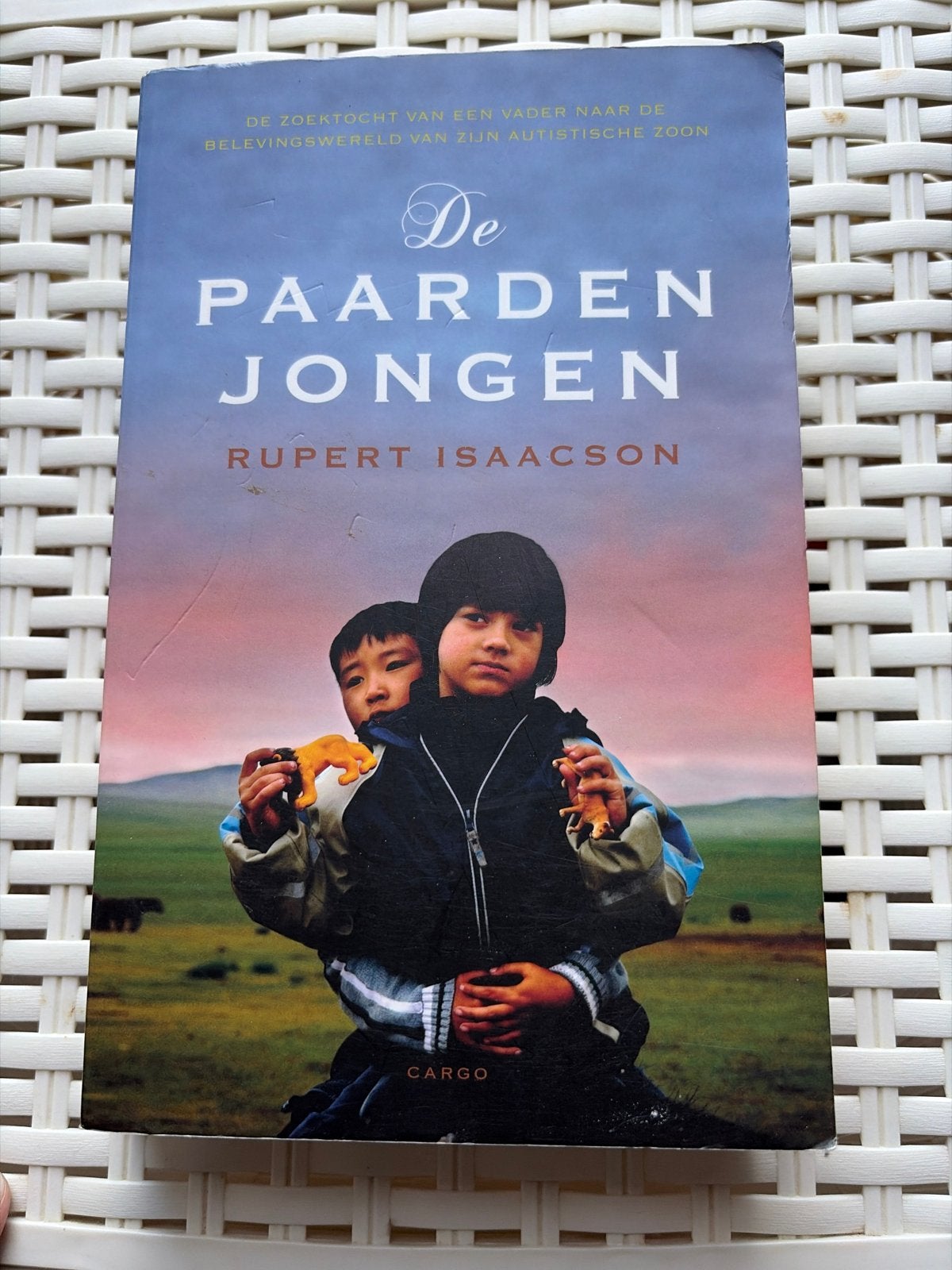 De Paardenjongen - Rupert Isaacson (Boek), Ophalen of Verzenden, Gelezen, Overige
