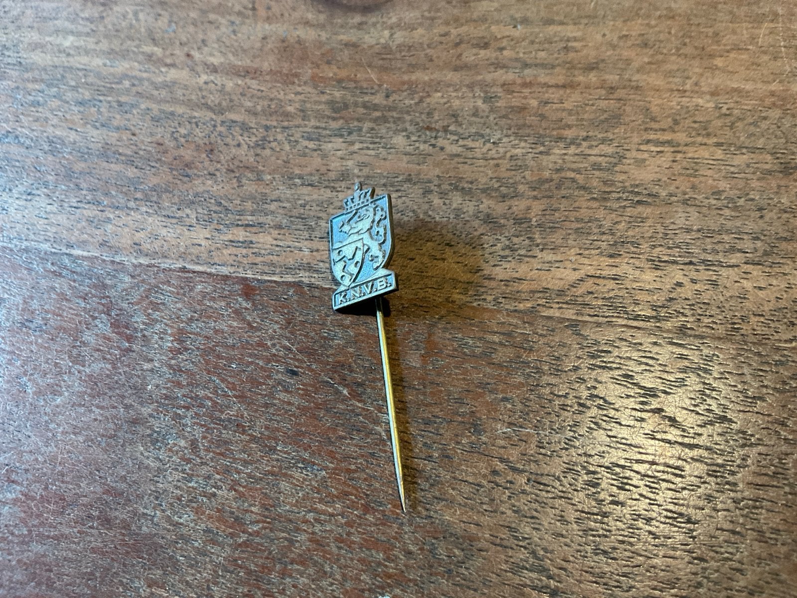 Vintage KNVB Speldje - Nederlands Elftal Voetbal Pin, Ophalen of Verzenden, Gebruikt, Sport, Speldje of Pin