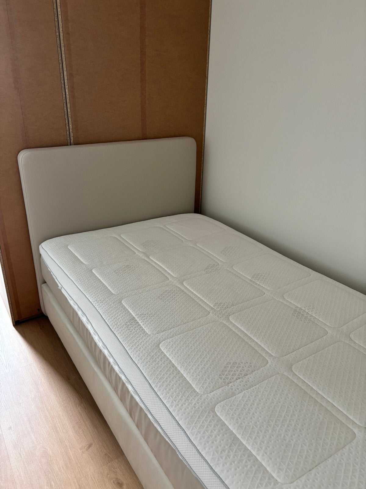 120x200 Velda versus boxspring