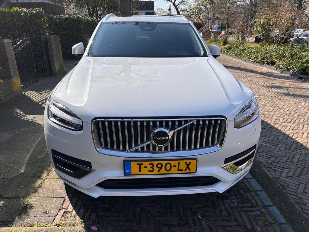 Volvo XC90 T8 AWD Recharge Long Range MY23 455pk Plus Bright, 4 cilinders, 1969 cc, 7 stoelen, Wit
