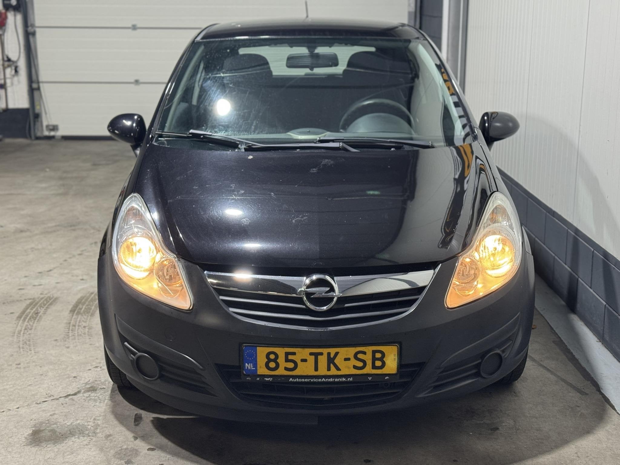 Opel Corsa 1.2-16V Enjoy, Voorwielaandrijving, 4 cilinders, 1229 cc, Zwart
