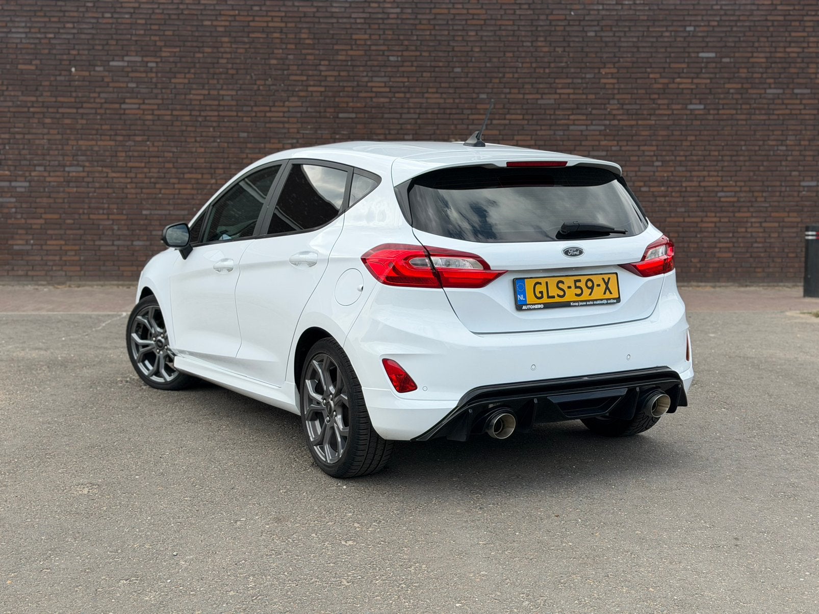 Ford Fiesta 1.0 Ecoboost Benzine Wit 2020 MILLTEK | MAXTON, Voorwielaandrijving, Stof, 1064 kg, Wit