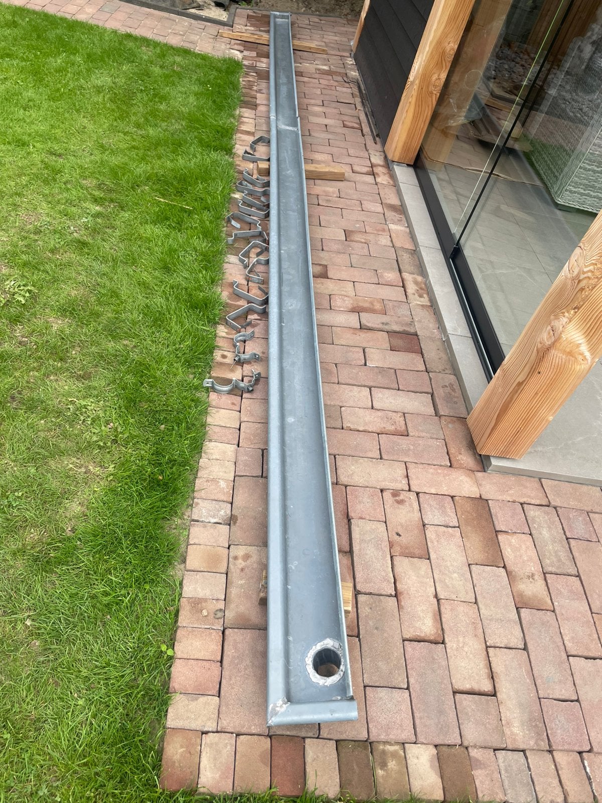 Zinken dakgoot van 5.25 cm met bijbehorende beugels, Ophalen, Gebruikt, 4 tot 6 meter, Zink