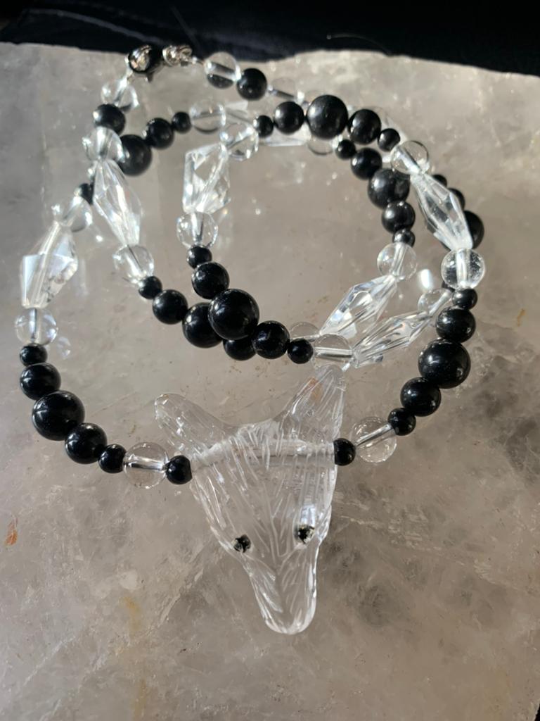 Shungiet shungite wolf totem Bergkristal beschermt moed aura, Ophalen of Verzenden, Nieuw, Steen of Mineraal, Verstelbaar