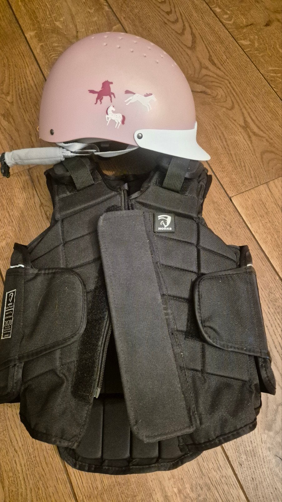 paard rijden helm en bodyprotector, Ophalen, Gebruikt