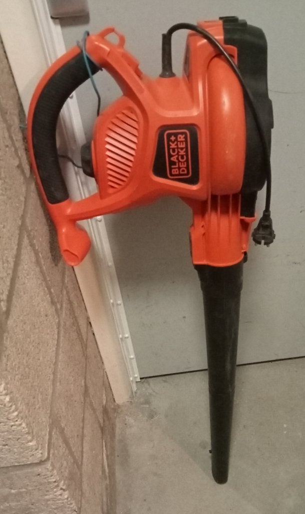 Black+Decker Elektrische Bladblazer/Bladzuiger, Ophalen, Gebruikt, Met opvangzak, Elektrisch