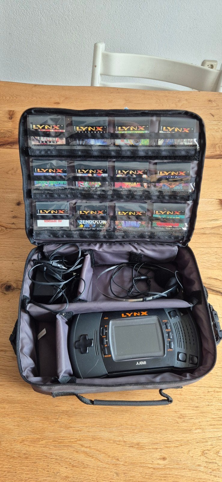 Atari Lynx met 12 games en beschermhoes, Spelcomputers en Games, Spelcomputers | Atari, Gebruikt, Atari Lynx, Met 1 controller