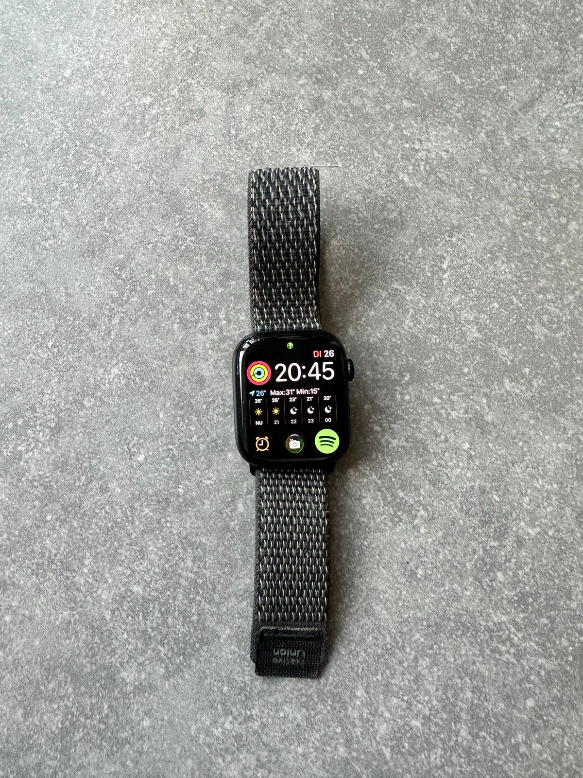 Apple Watch Series 8 in nette staat met oplader en doos, Afstand, Zwart, IOS, Ophalen of Verzenden