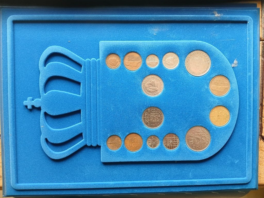 Boek de Laatste Gulden, Postzegels en Munten, Ophalen of Verzenden, Nederland, Munten