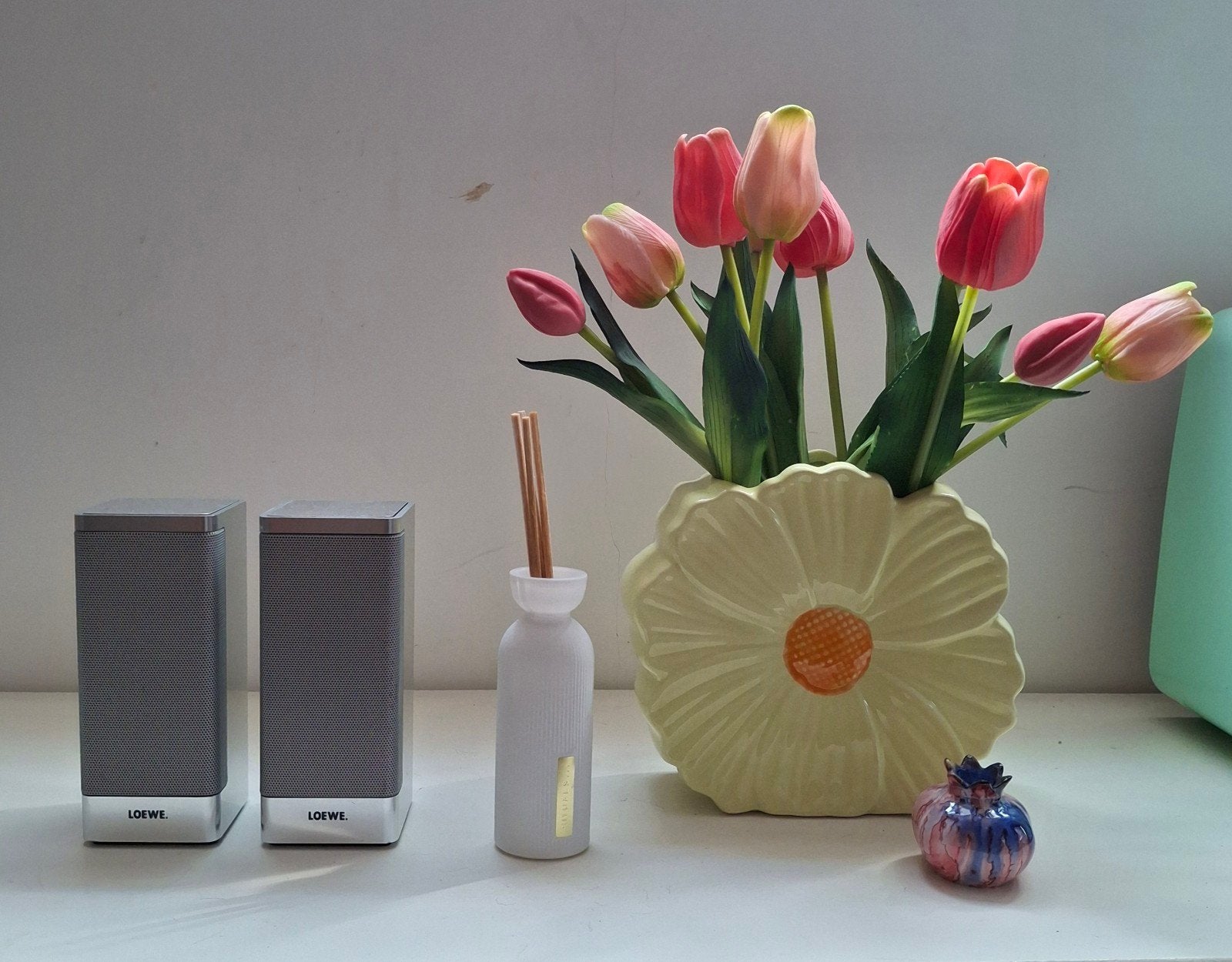 Loewe compacte Speakers S1 Aluminium + muurbeugels, Ophalen of Verzenden, Minder dan 60 watt, Front, Rear of Stereo speakers, Overige merken