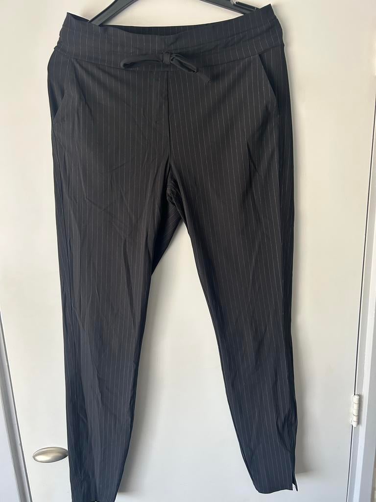 Studio Anneloes Broek Maat M met Mooie Streep, Maat 38/40 (M), Zwart, Ophalen of Verzenden, Lang