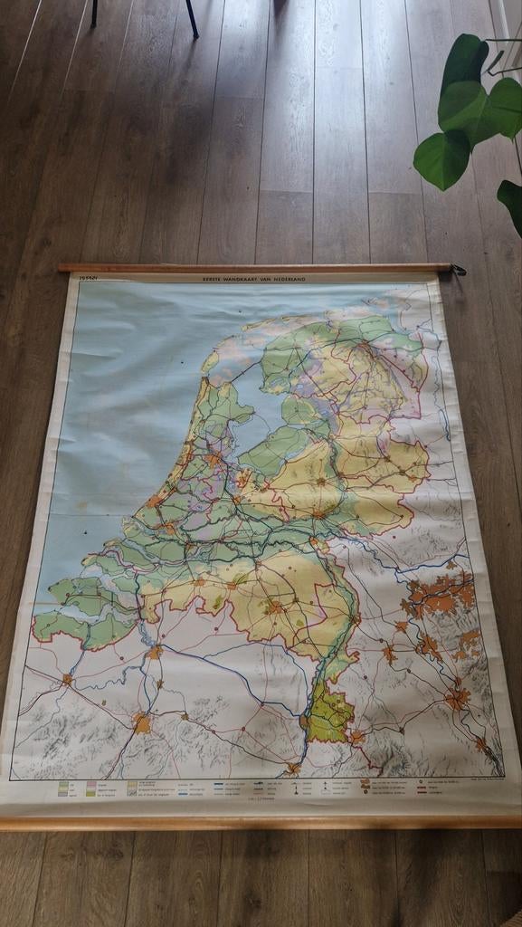 Oude schoolkaart van Nederland - Eerste Wandkaart, Boeken, Gelezen, Ophalen of Verzenden, Landkaart, 1800 tot 2000