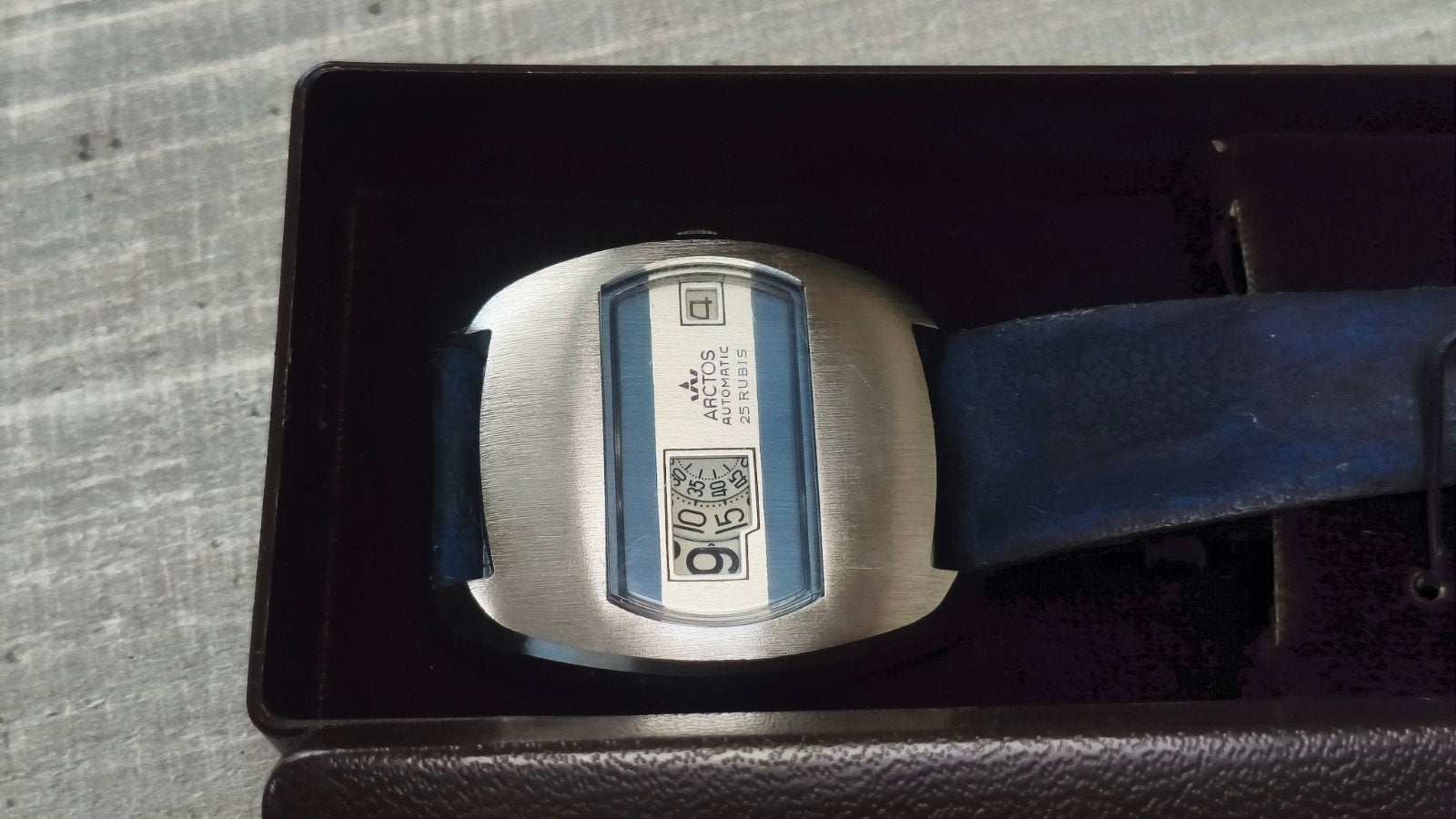 Vintage Arctos jump hour horloge waterdicht 25 rubis, Overige merken, Staal, Ophalen of Verzenden, Leer