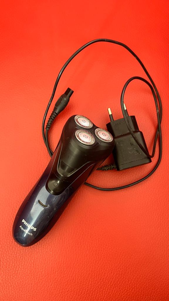 Philips Aquatouch scheerapparaat - goed werkend, Ophalen of Verzenden, Gebruikt
