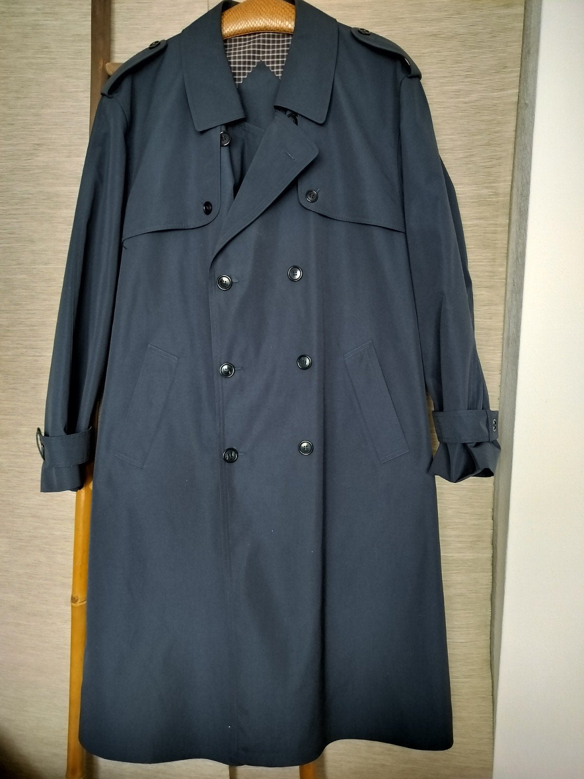 Vintage Trenchcoat. Unisex, Ophalen of Verzenden, Zo goed als nieuw, Blauw