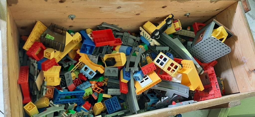 Grote partij Duplo met treinen, auto's en diverse blokken, Ophalen, Gebruikt, Overige thema's, Inclusief minifiguren