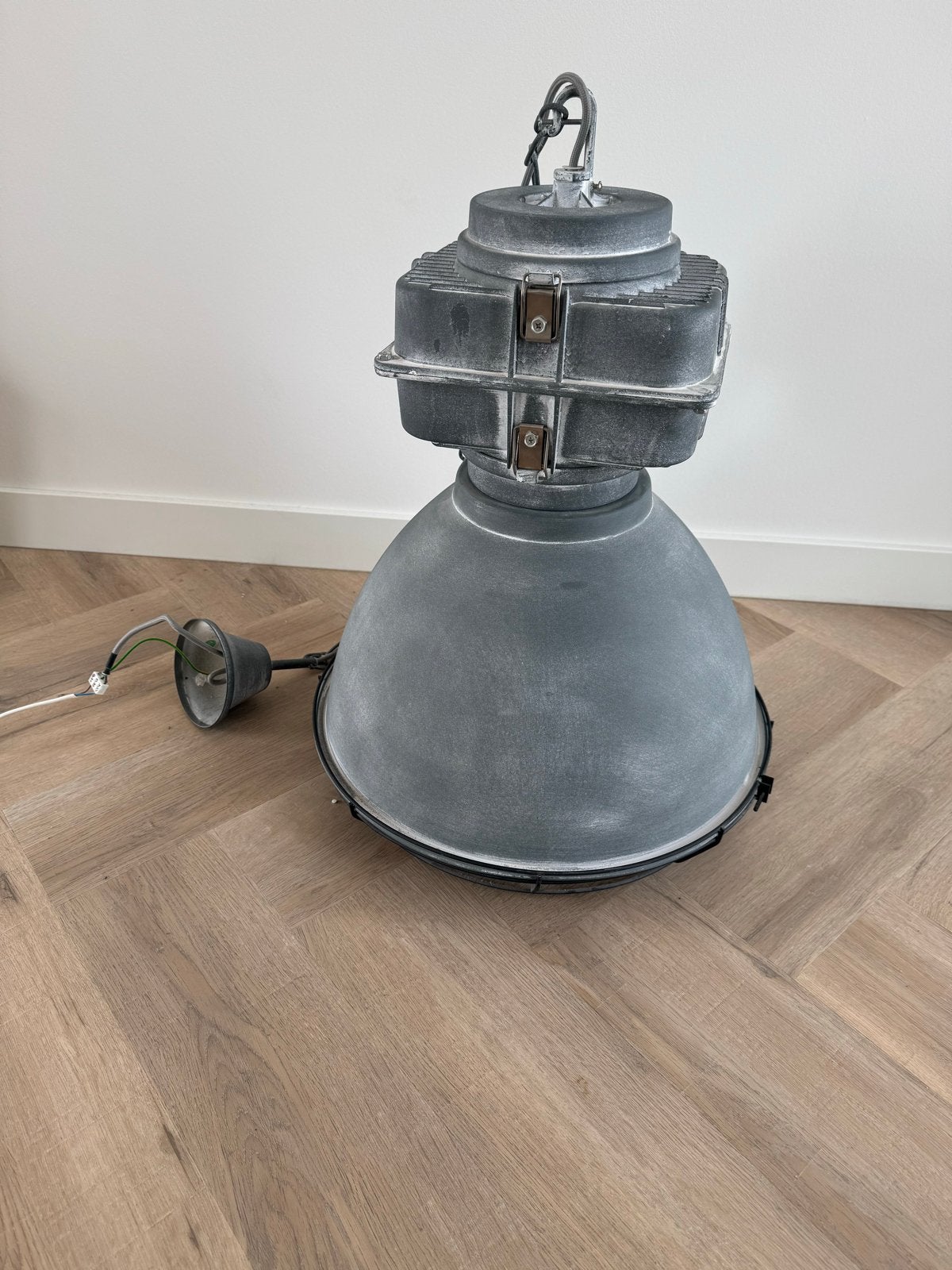 Teab, Industriële hanglamp - Vintage fabriekslamp, Huis en Inrichting, Lampen | Hanglampen, Ophalen, Gebruikt, Metaal, E27 (groot)