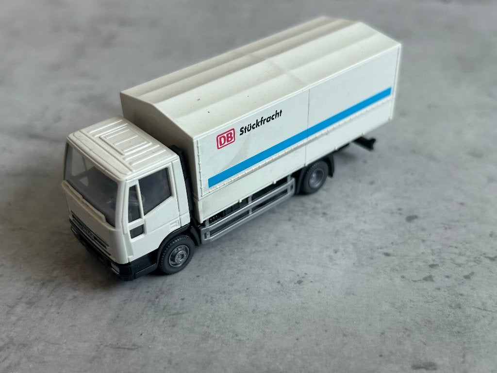 Wiking 1:87 Iveco Eurocargo DB Stuckfracht, Ophalen of Verzenden, Zo goed als nieuw, Bus of Vrachtwagen, Wiking