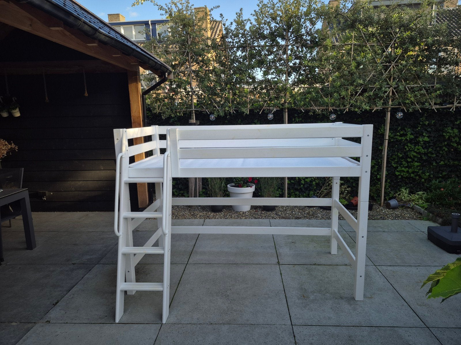 Witte halfhoogslaper met lattenbodem en matras, Ophalen, Gebruikt, 90 cm, Eenpersoons