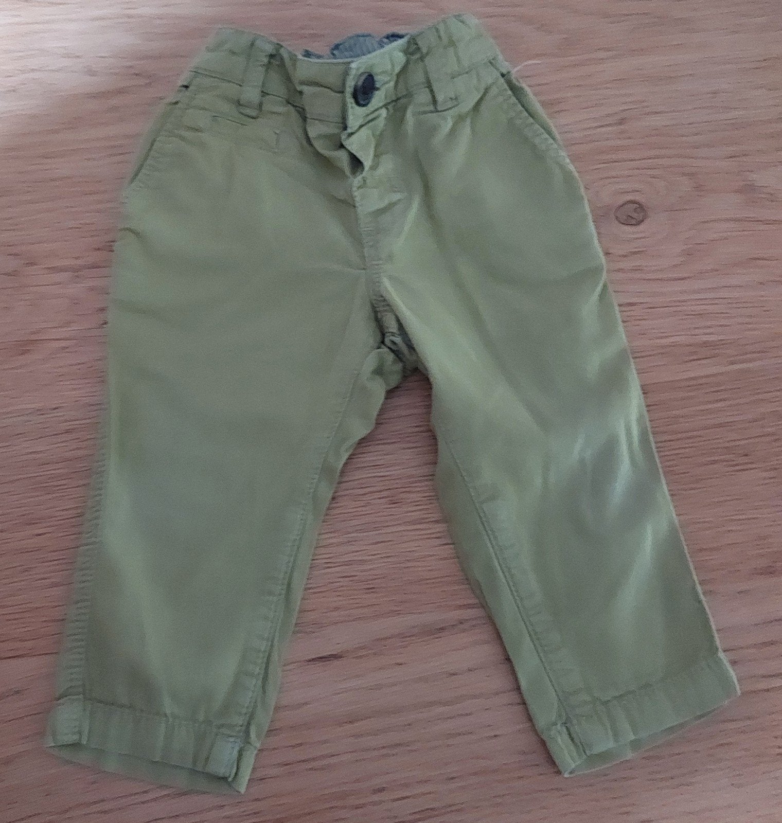 H&M Groene Broek - Maat 68, Kinderen en Baby's, Babykleding | Maat 68, Ophalen, Broekje, H&M, Zo goed als nieuw