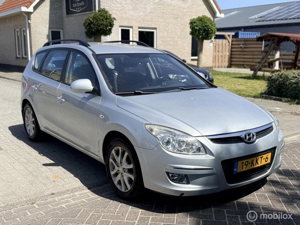 Hyundai i30 CW 1.6i Dynamic, Auto's, Voorwielaandrijving, Gebruikt, 1591 cc, 4 cilinders