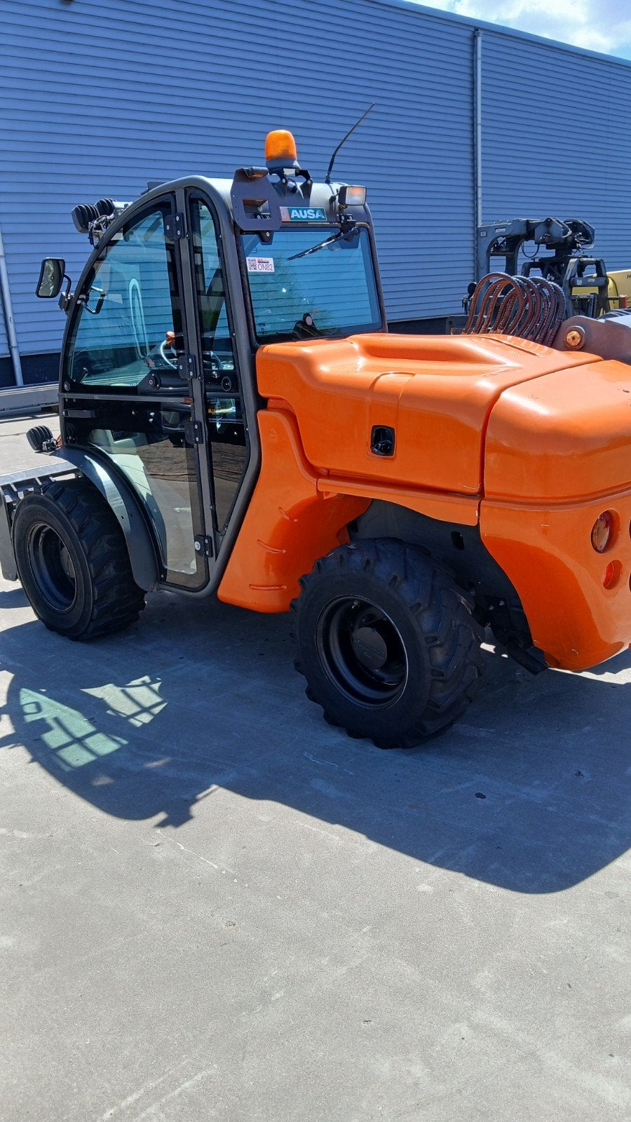 Ausa  mini verryker T 235 H. 2016!, Zakelijke goederen, Ophalen of Verzenden, Wiellader of Shovel