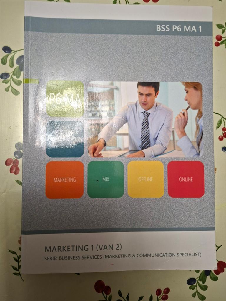4 Schoolboeken Marketing&Communicatie MBO, Ophalen of Verzenden, Zo goed als nieuw, Overige niveaus, Bedrijfseconomie of M&O