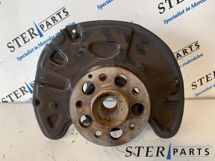 Fusee links-voor van een Mercedes C-Klasse, Gebruikt, -, Ophalen of Verzenden, -