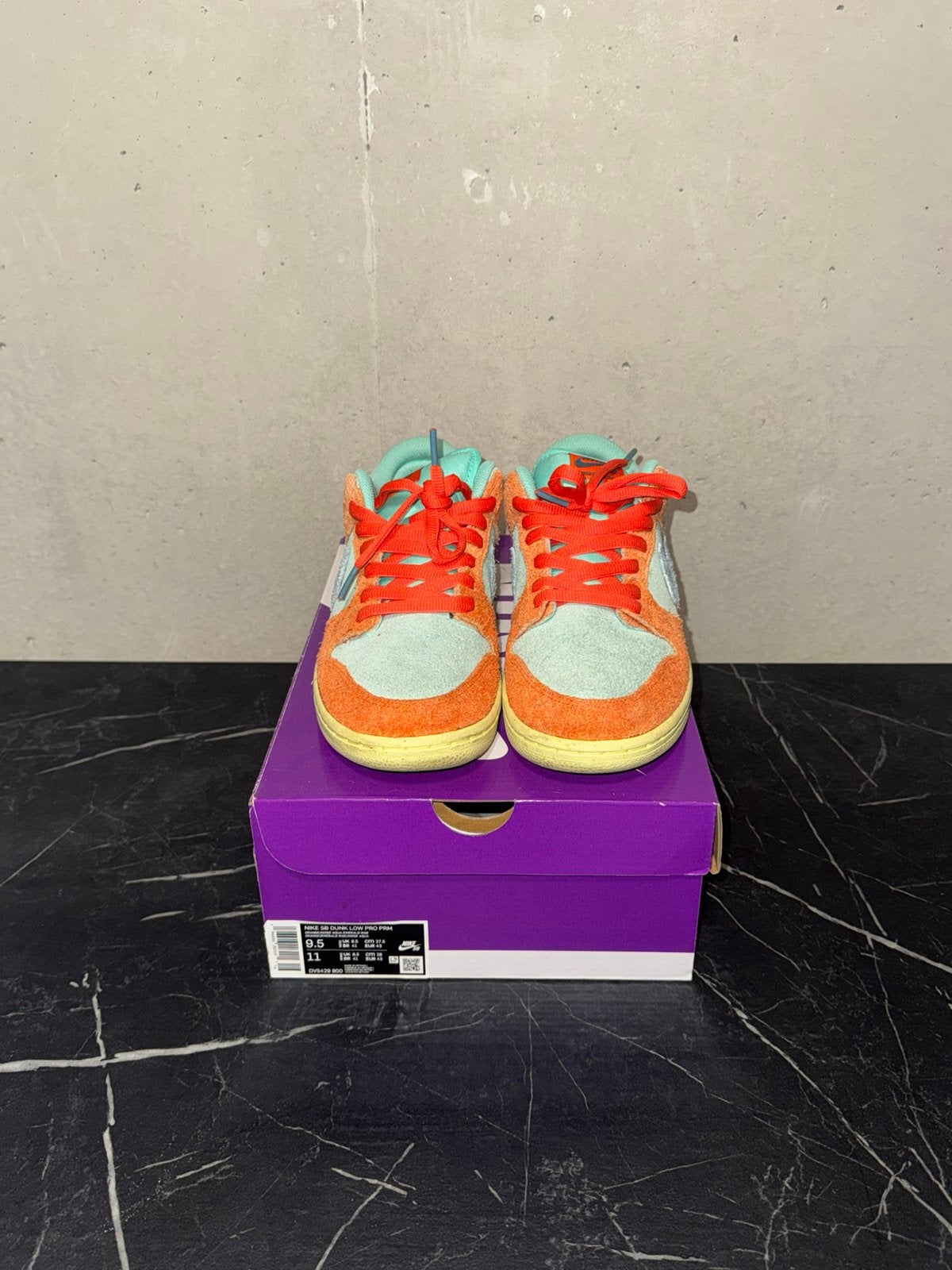 Nike SB Dunk Low Orange Emerald Rise MAAT 43, Kleding | Heren, Schoenen, Ophalen of Verzenden, Zo goed als nieuw, Overige kleuren