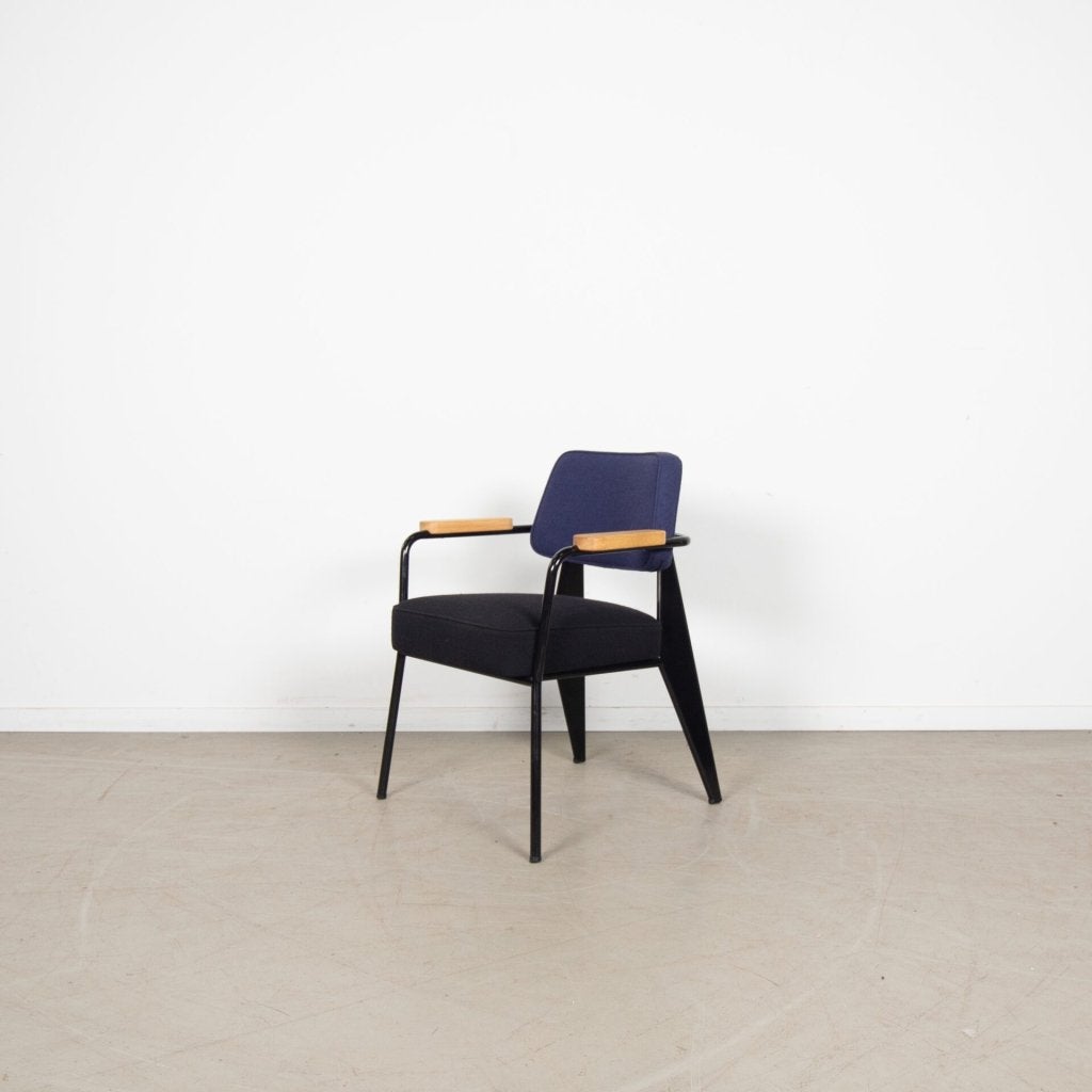 1x Vitra Prouve Direction Fauteuil Donkerblauw/Zwart Stof, Huis en Inrichting, Fauteuils, Niet ingevuld, Zo goed als nieuw, Niet ingevuld