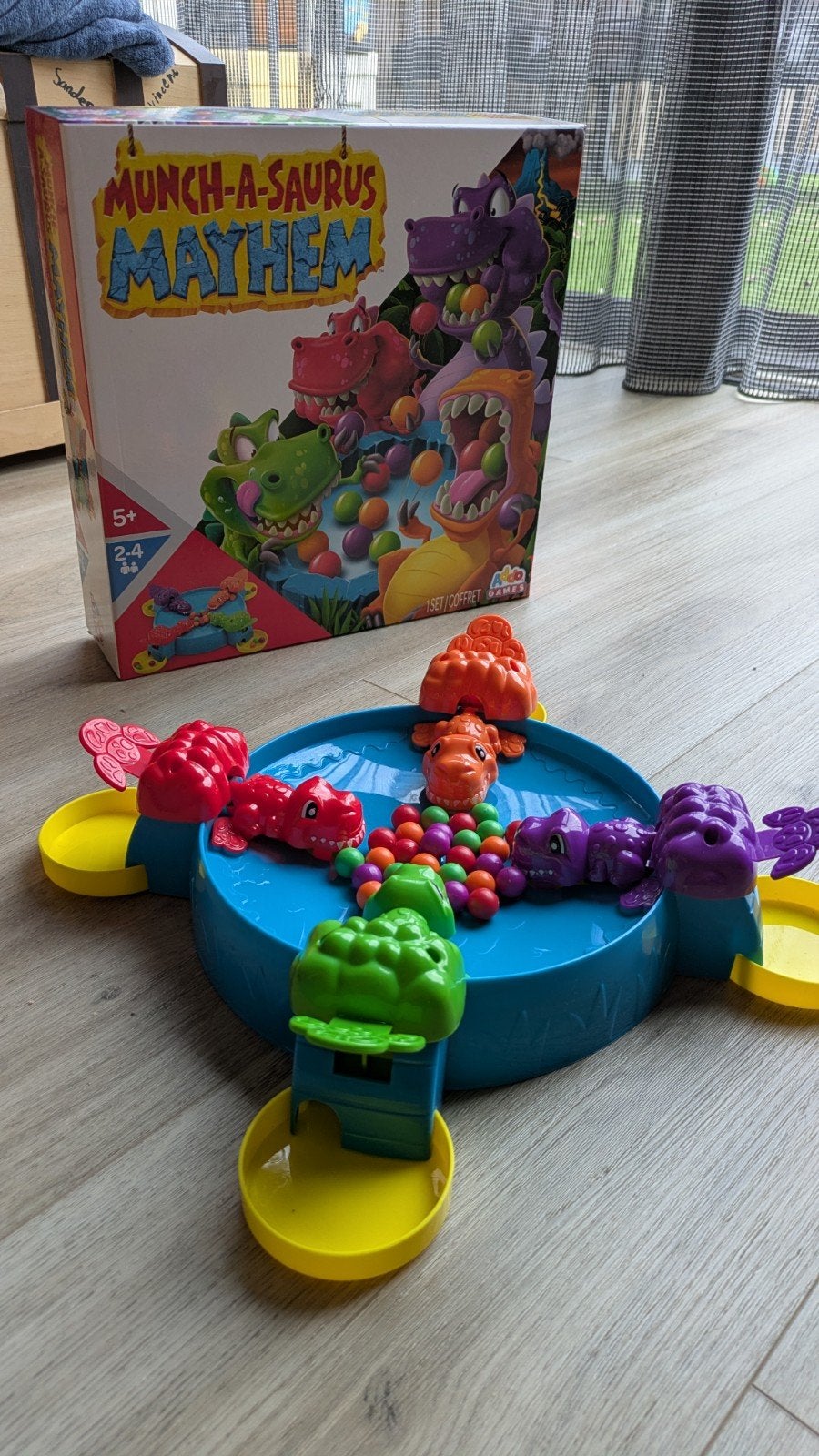 Familiespel: Munch-A-Saurus Mayhem, Een of twee spelers, Ophalen, Zo goed als nieuw, Asobi Games