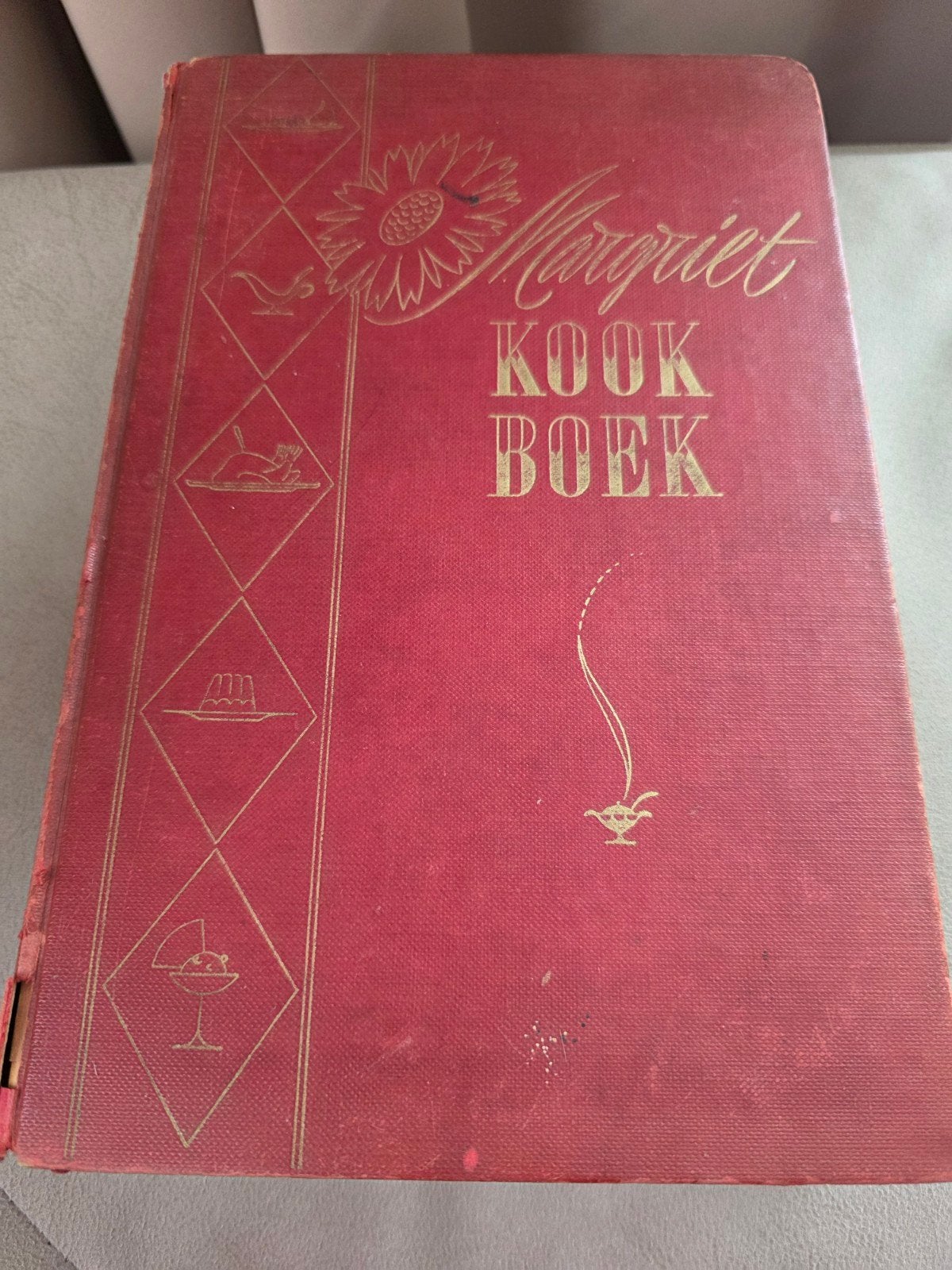 Margriet Kookboek – Eerste druk 1953 – Vintage Nederlands ko, Ophalen of Verzenden, Gelezen