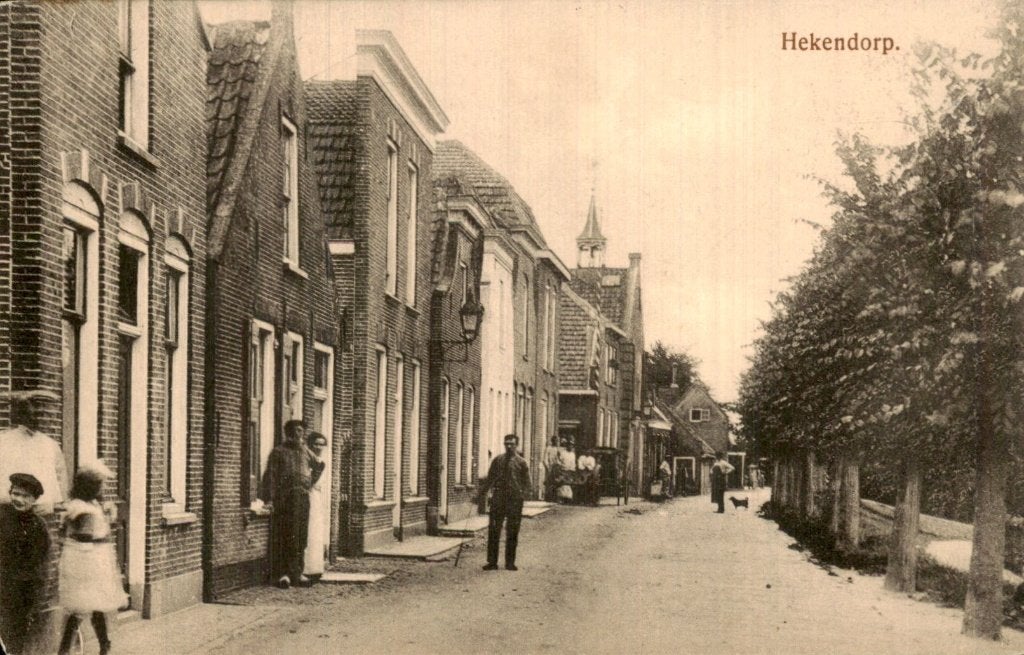 Hekendorp - Straat - Huizen en voetgangers, Ophalen of Verzenden, Voor 1920, Ongelopen, Noord-Holland