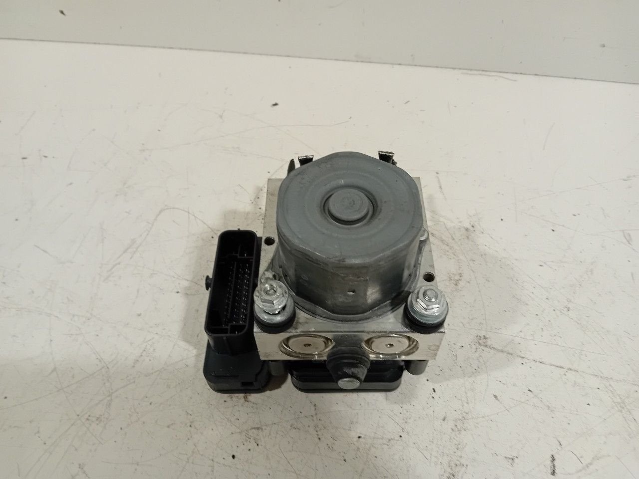 Abs pomp Opel Corsa, Onderdelen@venauto.nl, Van der Ven Autorecycling B.V., Gebruikt, Ettenseweg 76, 4706 PB Roosendaal, The Netherlands