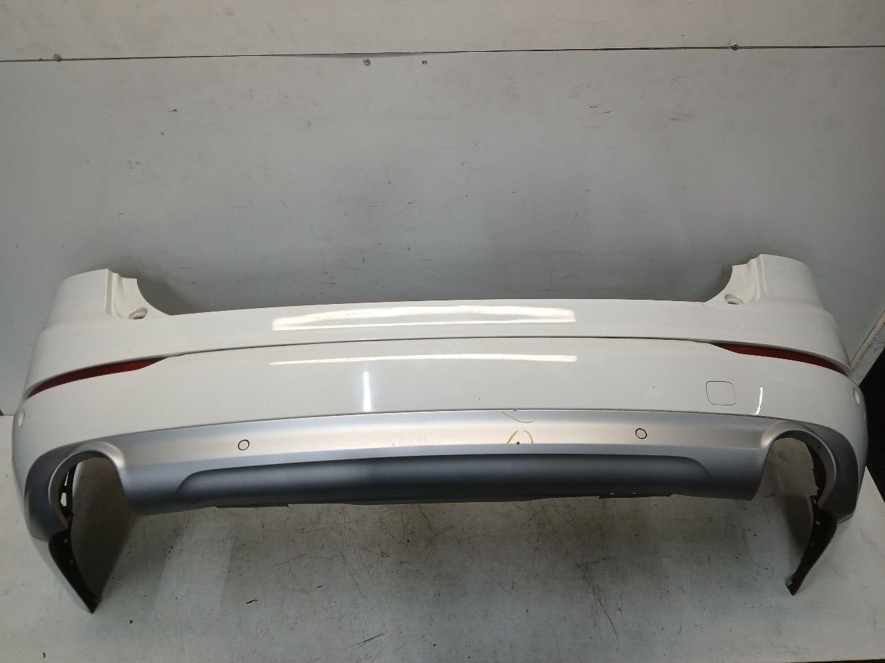 Bumper achter Volvo XC90, Onderdelen@venauto.nl, Van der Ven Autorecycling B.V., Gebruikt, Ettenseweg 76, 4706 PB Roosendaal, The Netherlands