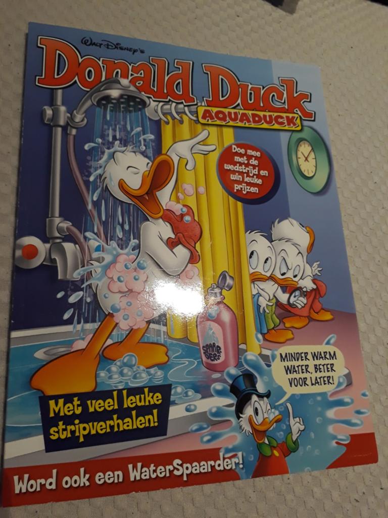 Donald Duck Aquaduck - Met leuke stripverhalen, Eén stripboek, Ophalen of Verzenden, Zo goed als nieuw, Walt Disney