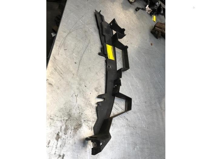 Bumpersteun links-voor van een Landrover Range Rover, Auto-onderdelen, -, -, Ophalen of Verzenden, -