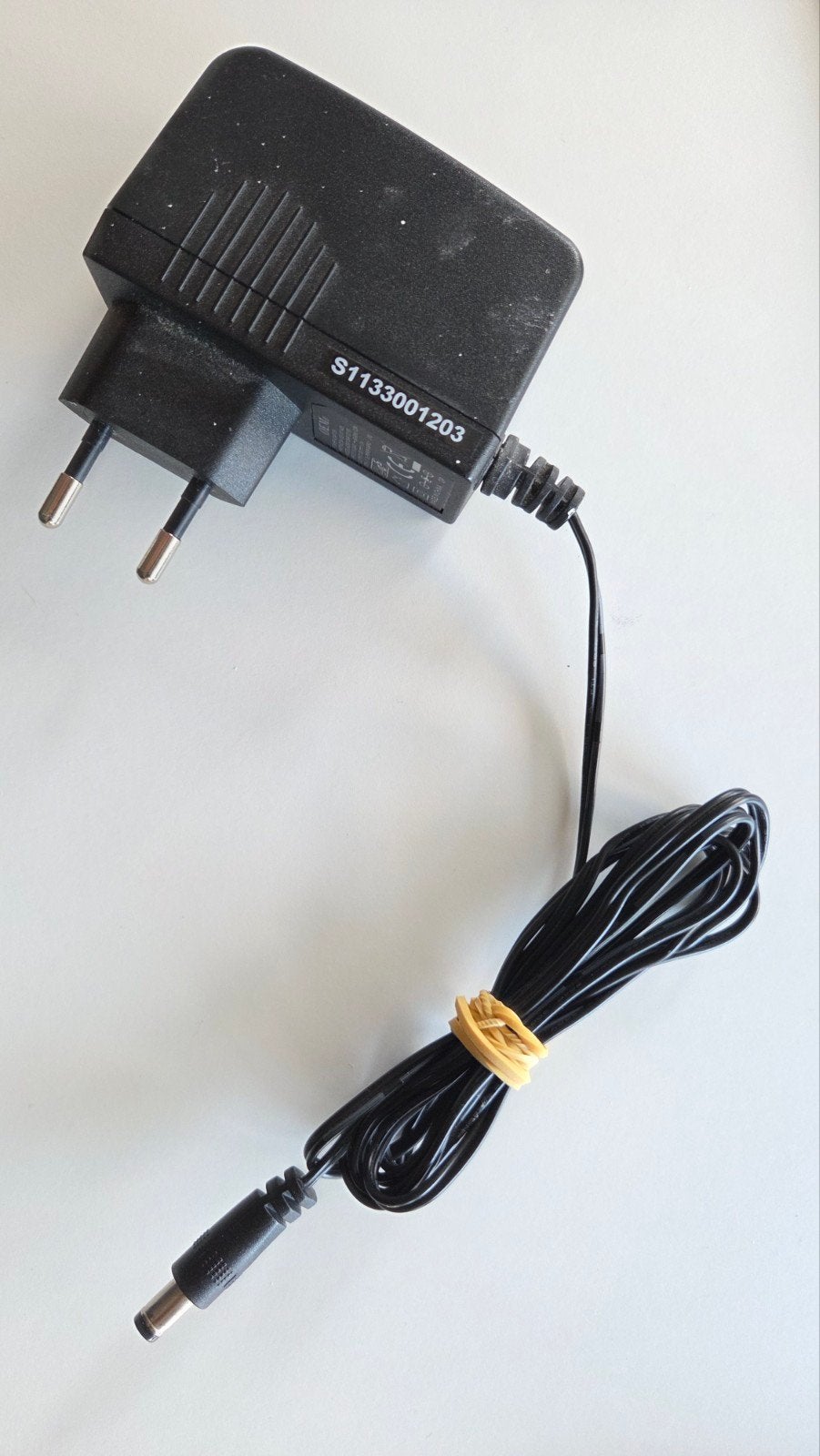 Adapter 50/60hz 0.5A 12V  (ADS0128-B120100), Ophalen of Verzenden, Zo goed als nieuw
