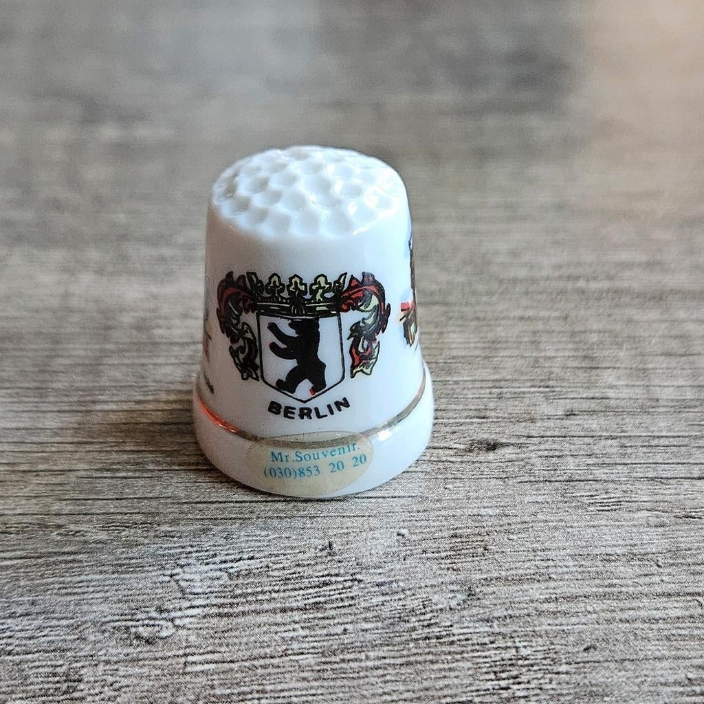 Vingerhoedjes verzamelen  - Berlijn - vingerhoed, Ophalen of Verzenden, Zo goed als nieuw, Porselein, Buitenland