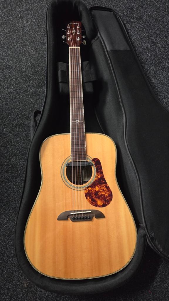 Alvarez MD70EBG Masterworks met Fishman Rare Earth Blend, Muziek en Instrumenten, Ophalen of Verzenden, Zo goed als nieuw, Western- of Steelstringgitaar
