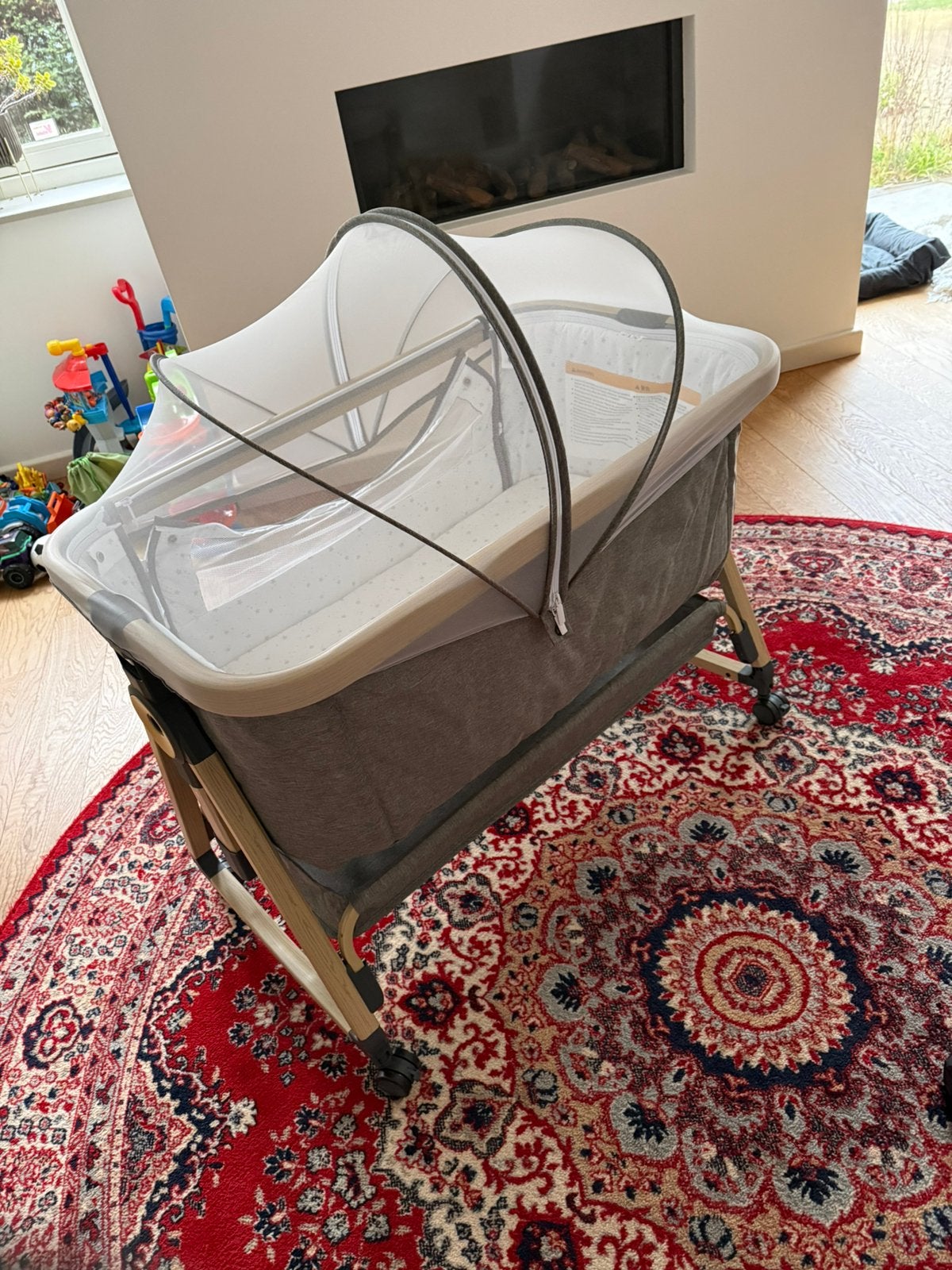 Maydolly co-sleeper incl. mosquito net, wheels and cover, Ophalen, Zo goed als nieuw, Wieg